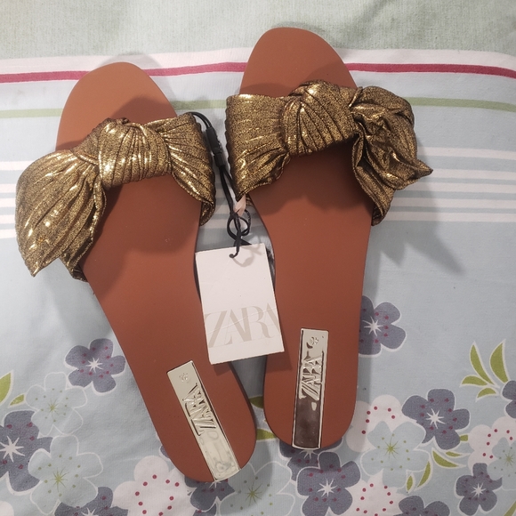 Zara Gold bow tie Sandals - Picture 1 of 4